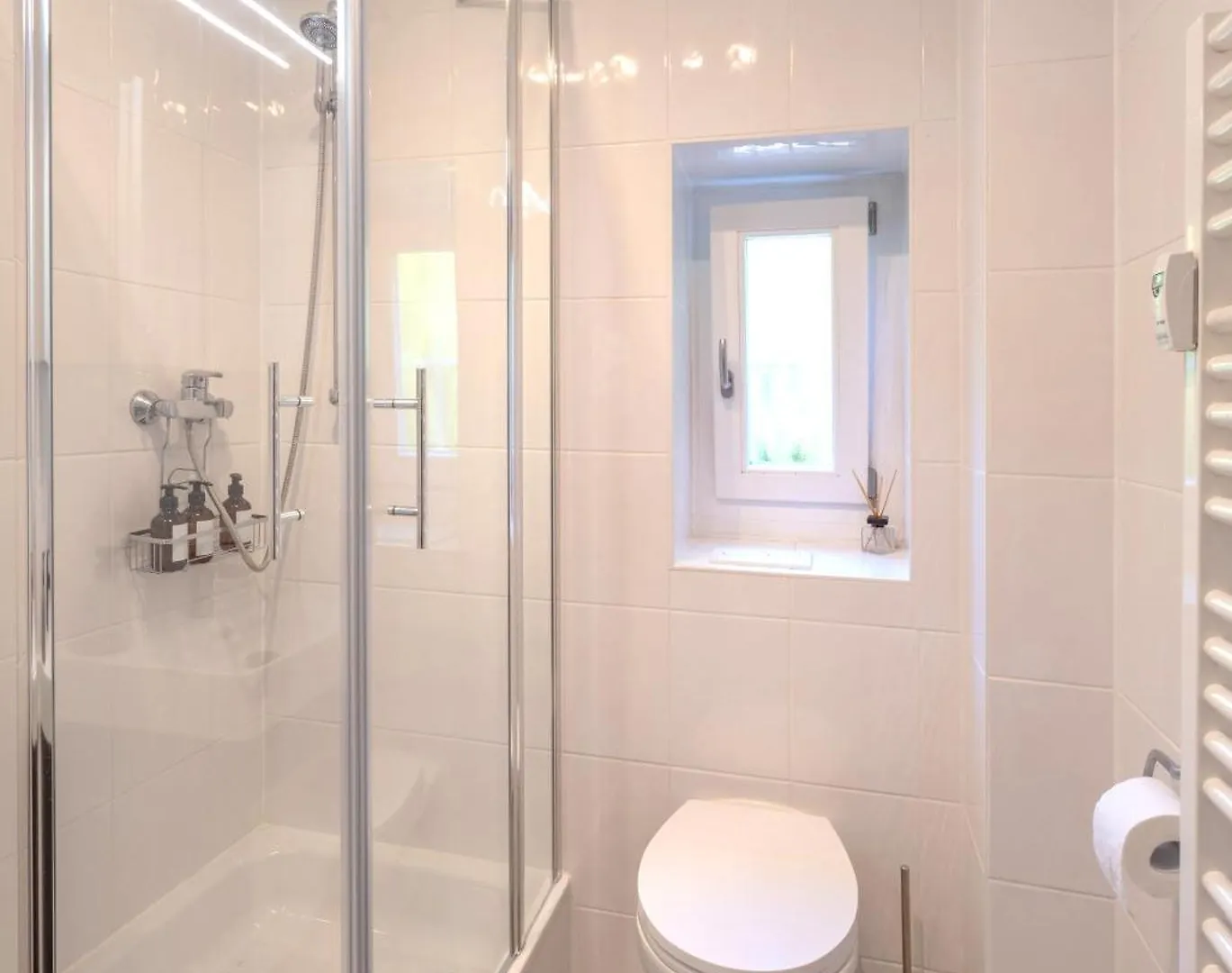 Appartement Sweethome - Kueche, Stellplatz, Wlan, Naehe S-Bahn Munich