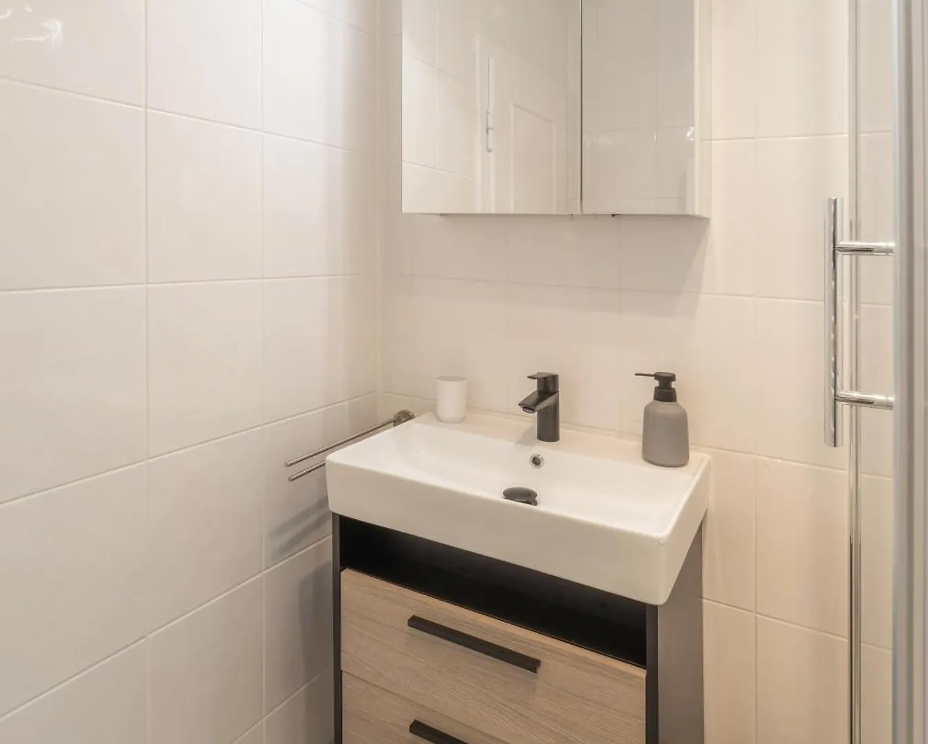 Sweethome - Kueche, Stellplatz, Wlan, Naehe S-Bahn Munich Appartement