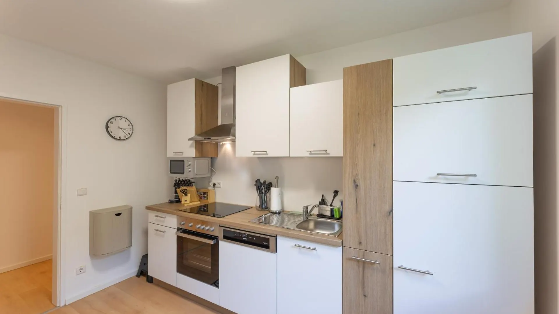 Sweethome - Kueche, Stellplatz, Wlan, Naehe S-Bahn Мюнхен Апартаменты
