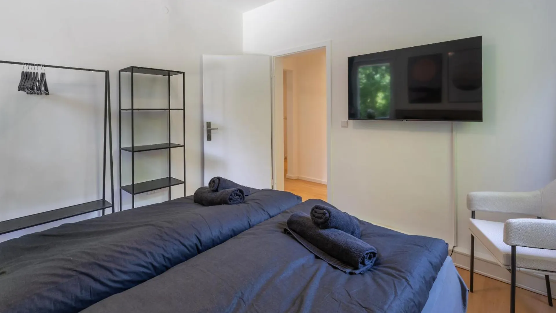 Sweethome - Kueche, Stellplatz, Wlan, Naehe S-Bahn Мюнхен 0*,  Германия