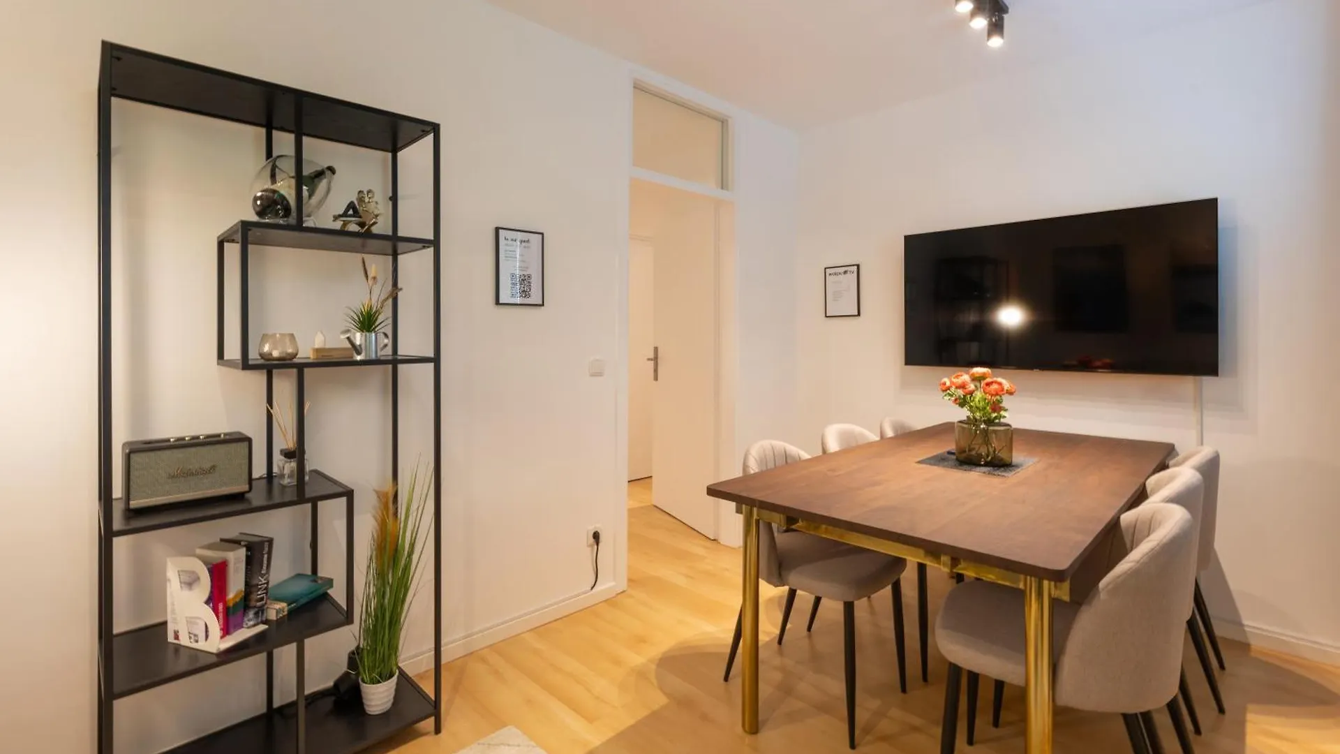 Sweethome - Kueche, Stellplatz, Wlan, Naehe S-Bahn Munich 0*,  Germany